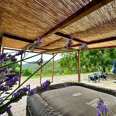 Tassinaia Farm stay *